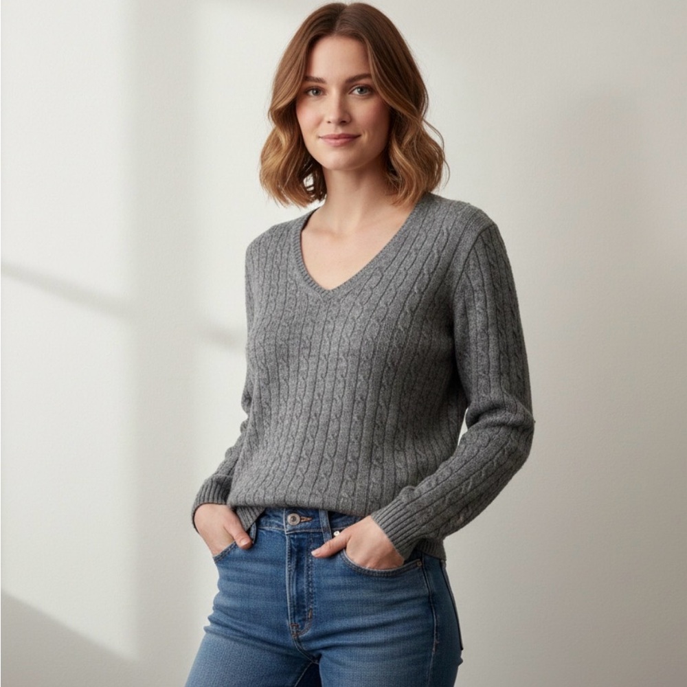 J. crew Gray V-Neck Cable Knit Sweater Sz L
